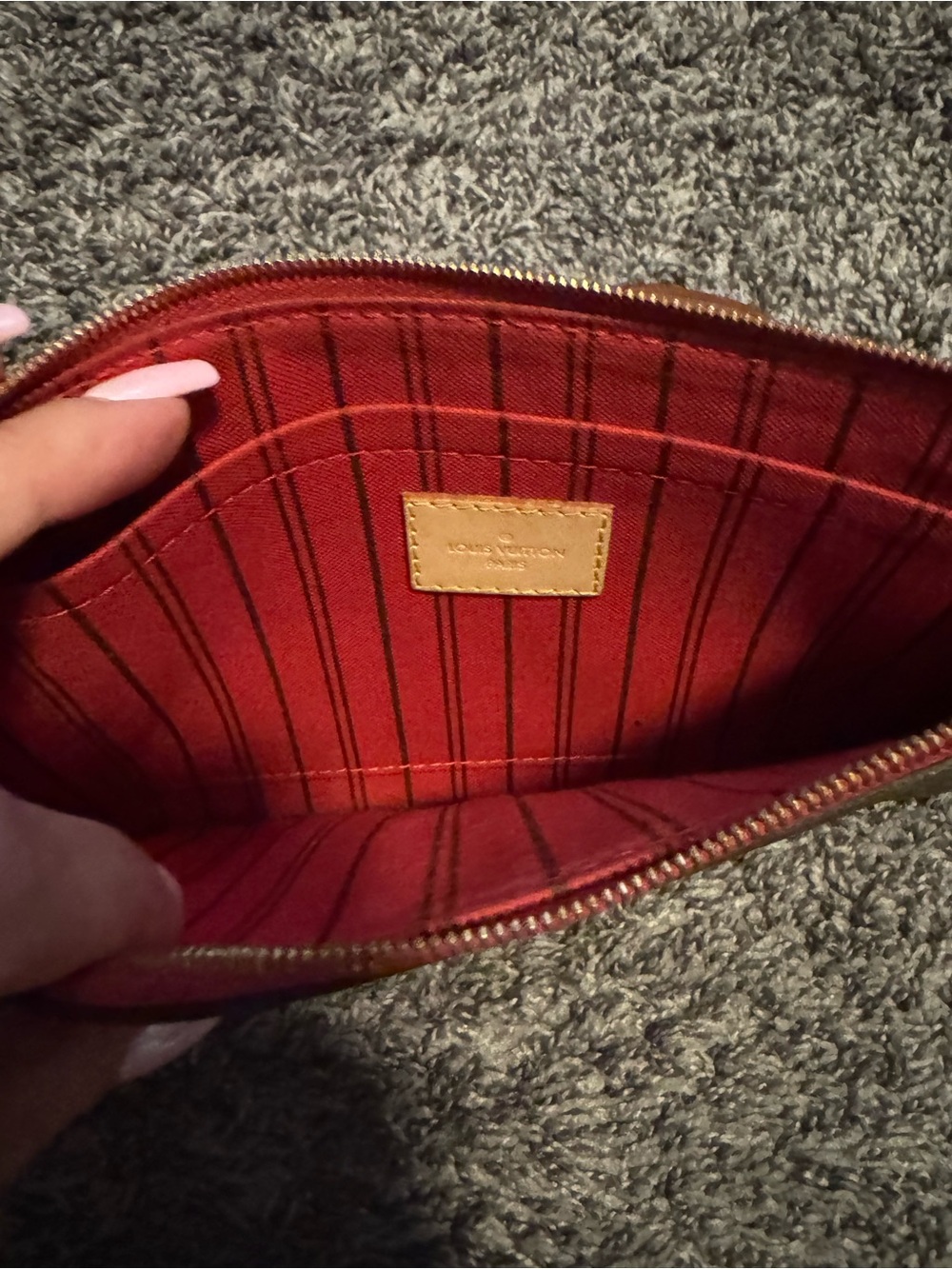 Louis Vuitton Monogram Neverfull MM Canvas Tote with Vachetta Trim - Picture 9 of 11